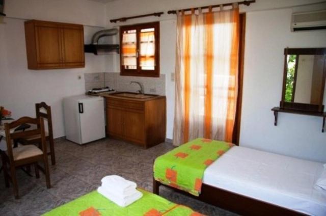 Triantafyllou Maria Rooms Skópelos Habitación foto